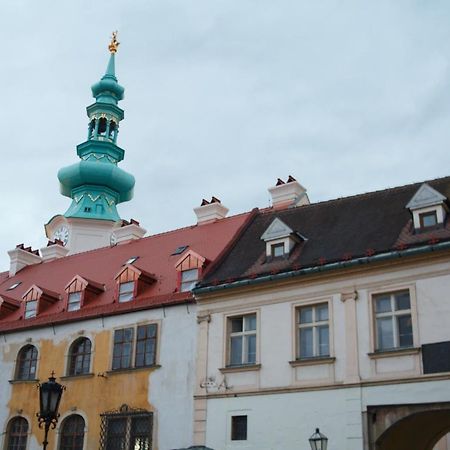 New 1 Bdr, W/Private Parking Apartment Bratislava Exterior foto