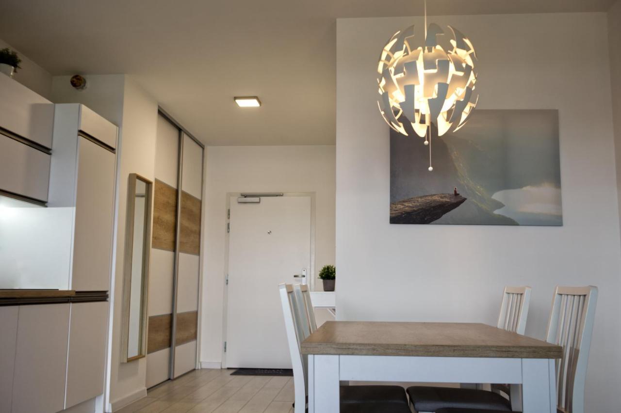 New 1 Bdr, W/Private Parking Apartment Bratislava Exterior foto