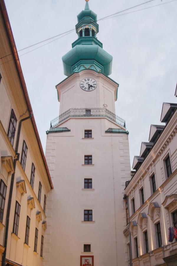 New 1 Bdr, W/Private Parking Apartment Bratislava Exterior foto